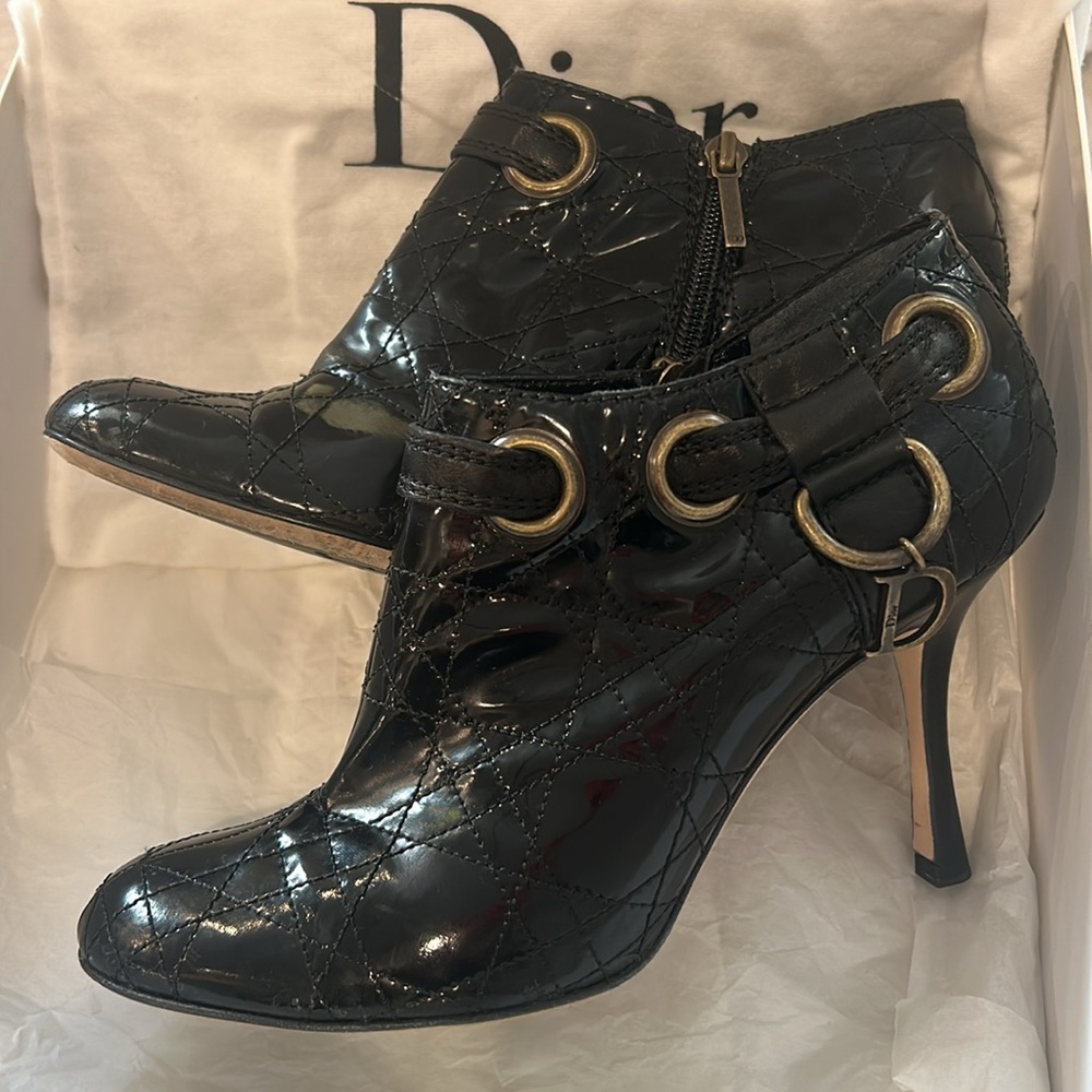 DIOR Black Patent Leather Signature Booties- 8.5 - Picture 3 of 13